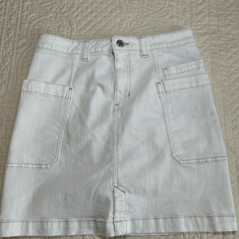 Vintage Guess Skirt White Cotton Denim High Rise Knee Women’s Size Medium
